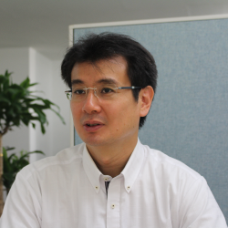 企画部担当部長 朝生勇也氏