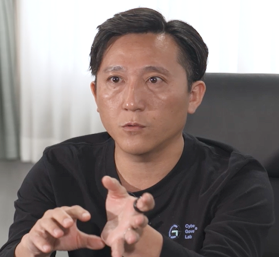 達城 利元 氏
